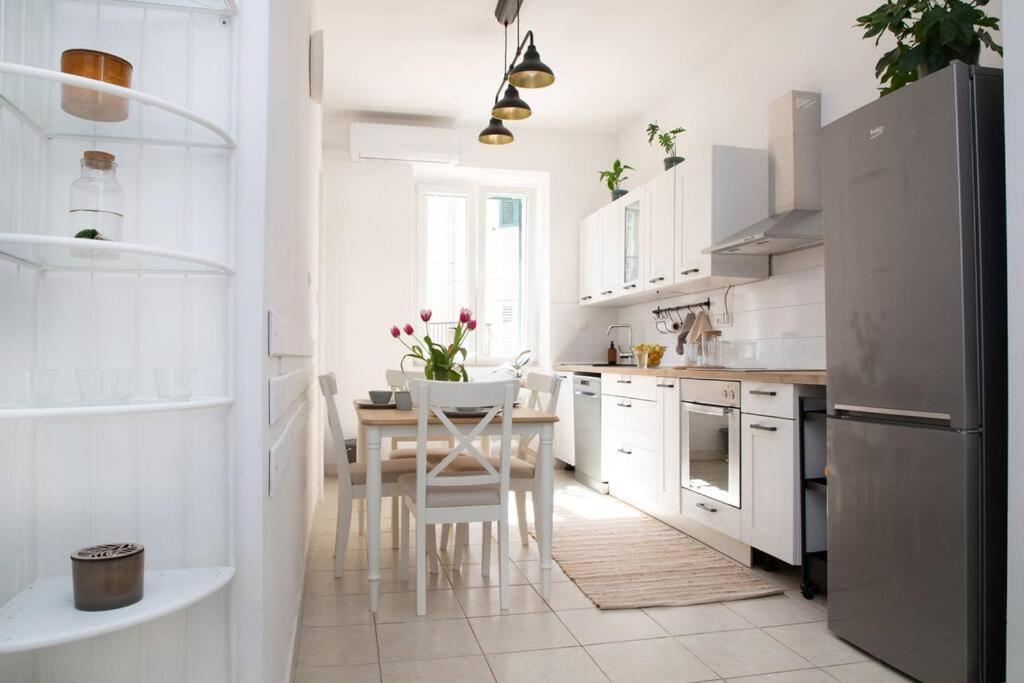 Brand New City Center Apartment Nostalgija スプリト エクステリア 写真