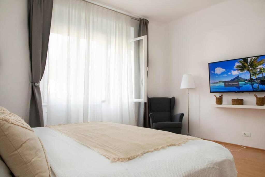 Brand New City Center Apartment Nostalgija スプリト エクステリア 写真