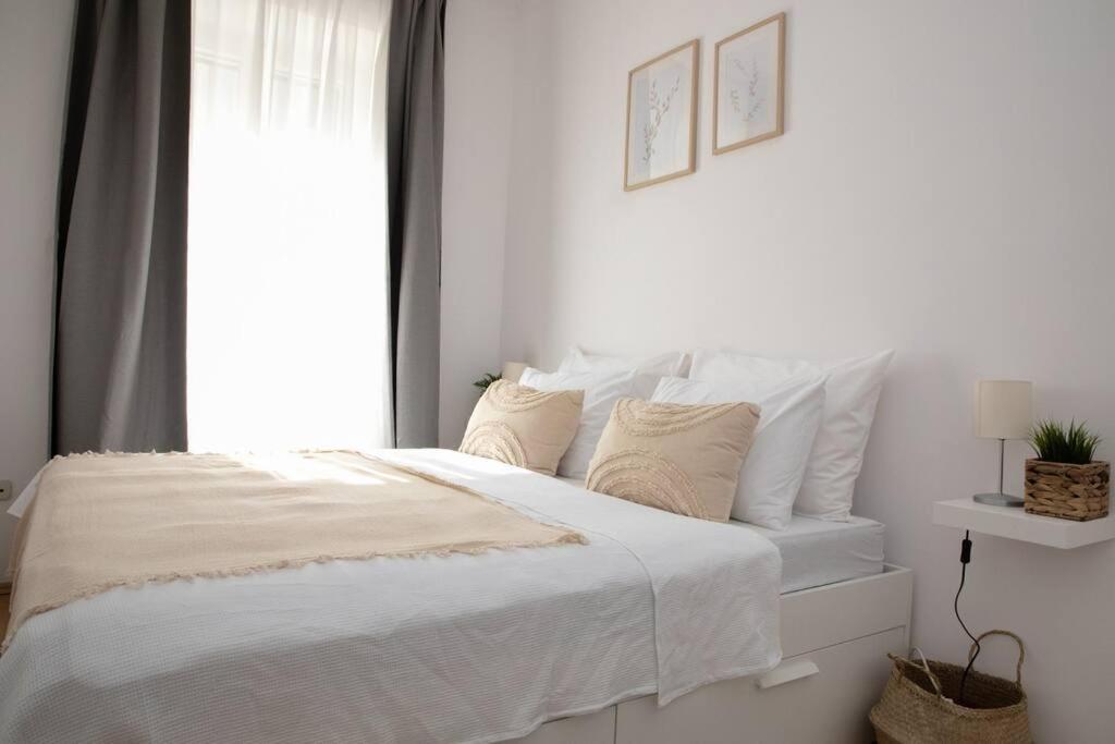 Brand New City Center Apartment Nostalgija スプリト エクステリア 写真